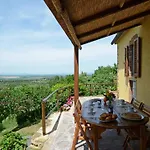 Vila Monterzi 4, Emma